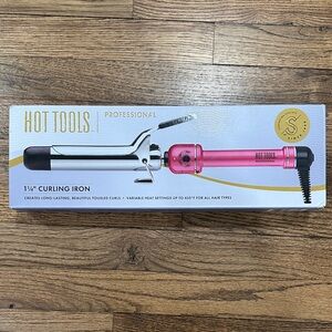 NWT Hot Tools Professional Pink Curling Iron